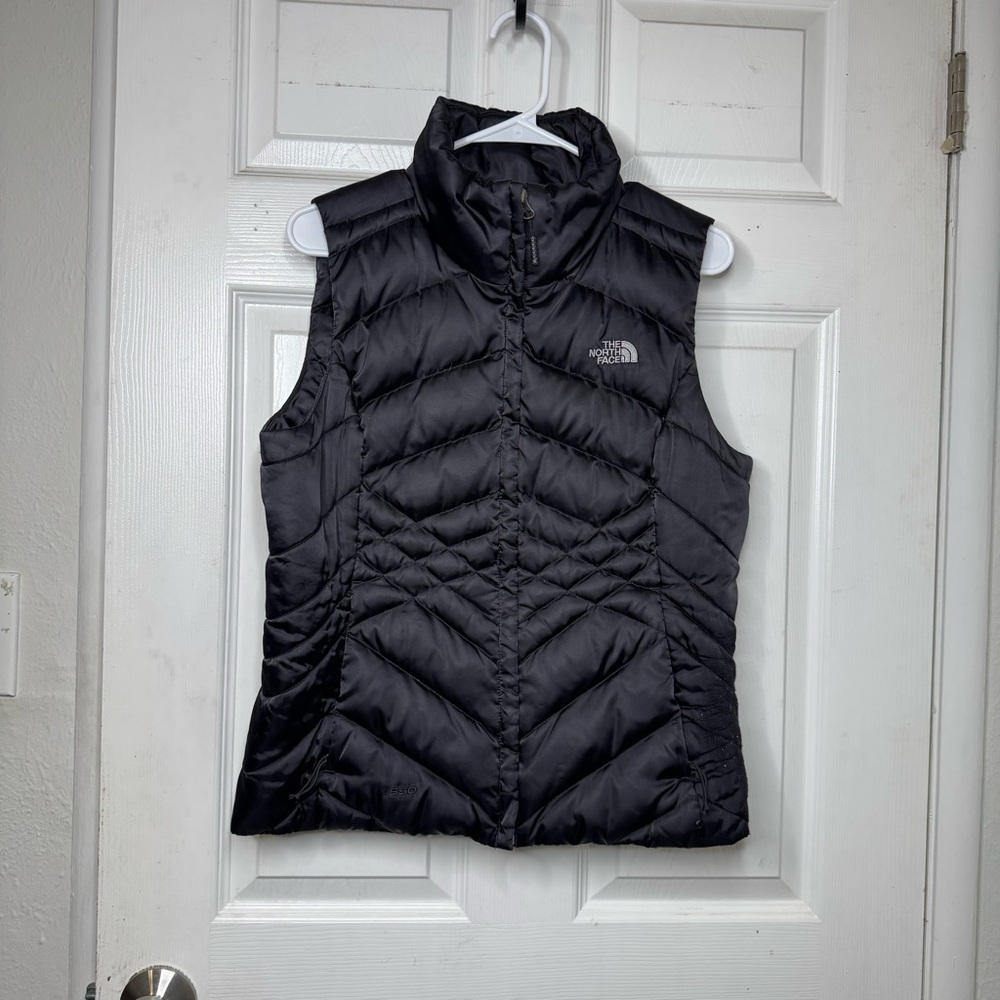 The north face puff vest 550 women’s black